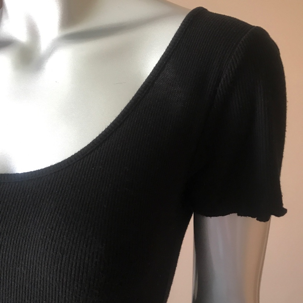Charlotte Russe Small Black Cropped Top Ribbed Scoop Neck Shirt Black Stretchy - Picture 4 of 12